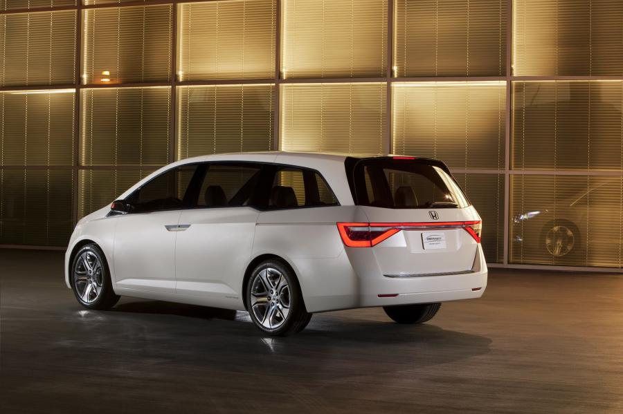  Honda Odyssey Concept 2010 года  (фото 7 из 34)